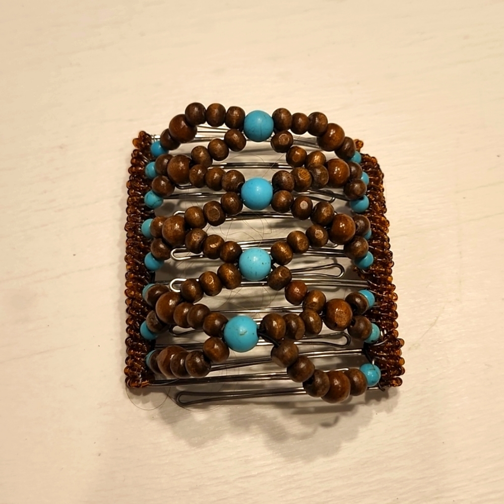 EUC!! Beaded Butterfly Clip